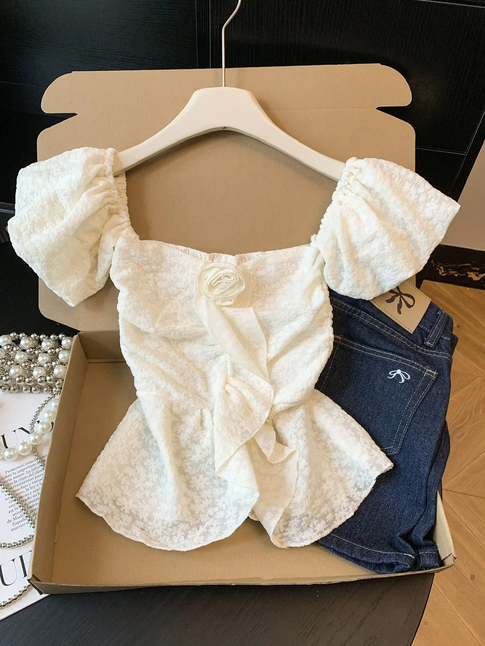 

Sweet Youthful Short Sleeve Shirt Women's Summer 2026 New Style Commute Korean Version Square Collar 3D Flower Print Top