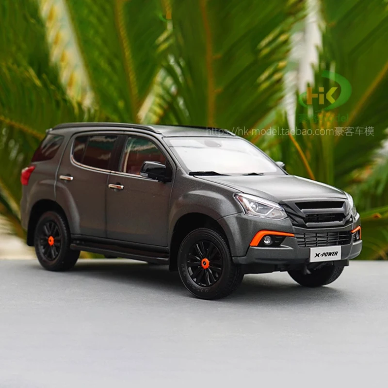 Original Diecast 1:18 Scale MUX Off Road Vehicle Alloy Car Model Finished Product Simulation Toy Gift Static Model Display