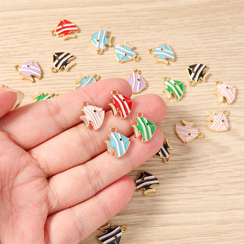 10 Stück niedliche, gemischte Emaille-Anhänger in Form von Seesternen, Fischen und Muscheln für Halsketten, Ohrringe, Armbänder, DIY-Bastelarbeiten und Schmuckherstellung. – Detail 6