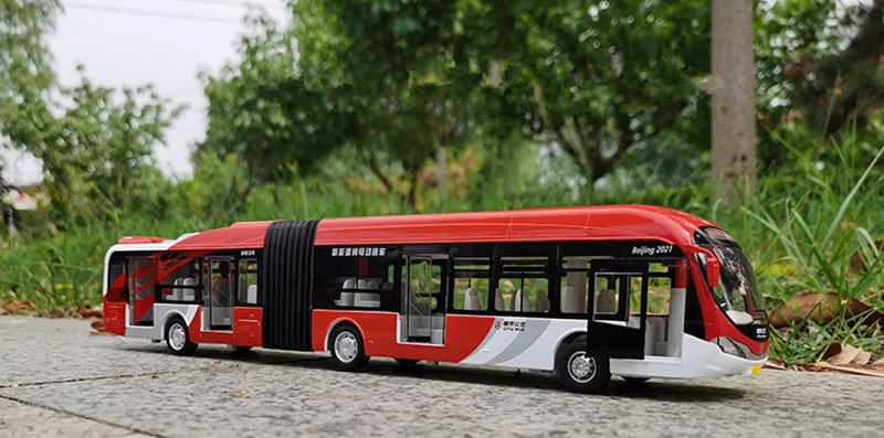 1: 50 alloy pull back double section bus model,simulation of sound and light bus toys,wholesale of children\'s toys