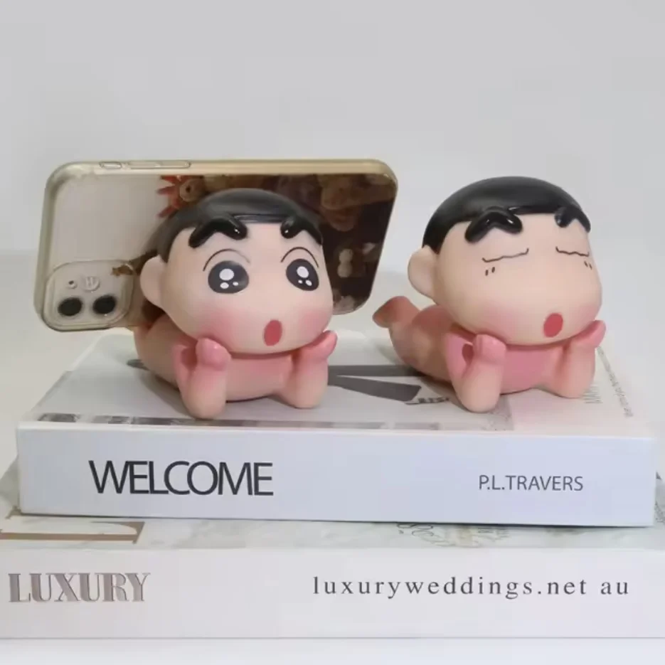 クレヨンしんちゃんアニメフィギュア漫画かわいい電話ホルダーデスクトップ装飾品モデル PVC コレクション像誕生日おもちゃギフト