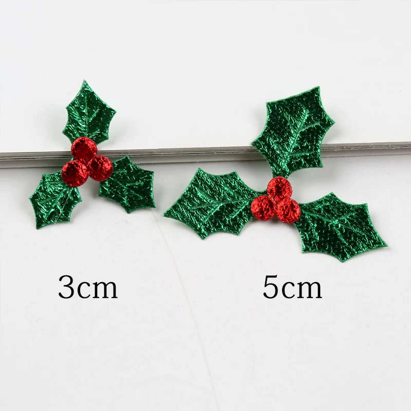 100pcs Christmas Tree Decoration Artificial Clover Holly Berries and Leaves Appliques New Year Party Home Table Decor DIY Craft