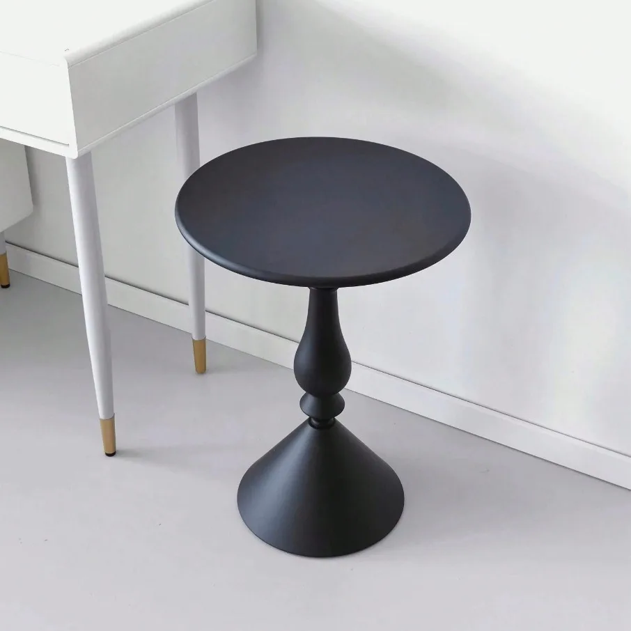 Nordic Style Coffee Table Moving Side Table Sofa End Table Luxurious Elegant Small Round Table for Home Simple Nightstand