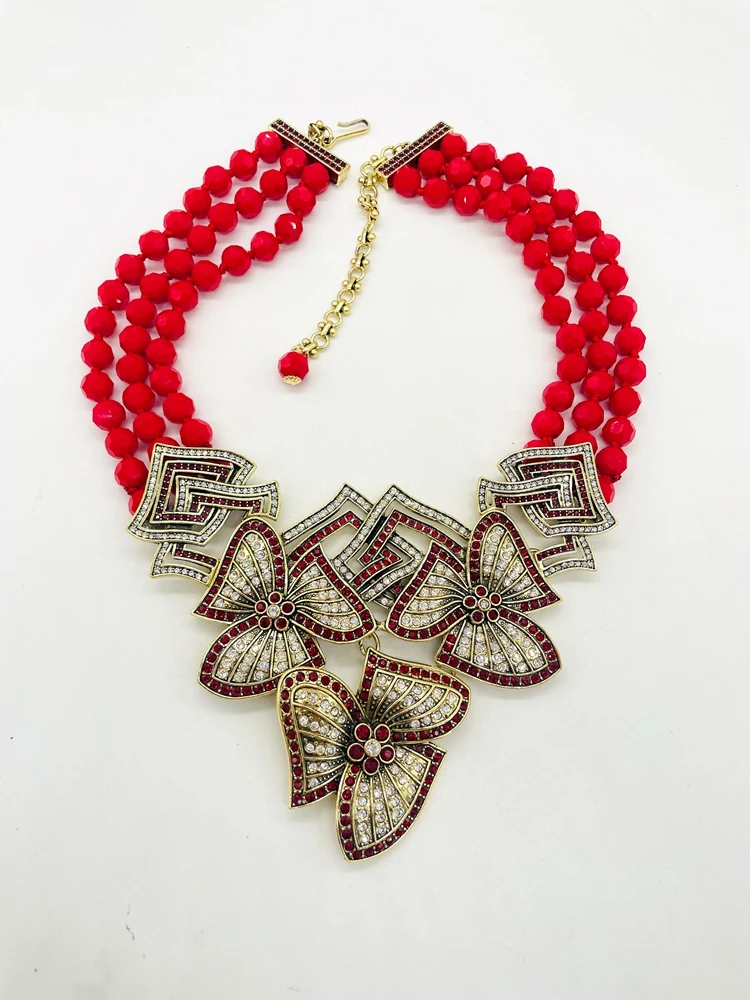 Stunning Women's Red and White Three-Dimensional Flower Necklace - Bronze Craftsmanship with Single Strand Bead and Crystal Sett