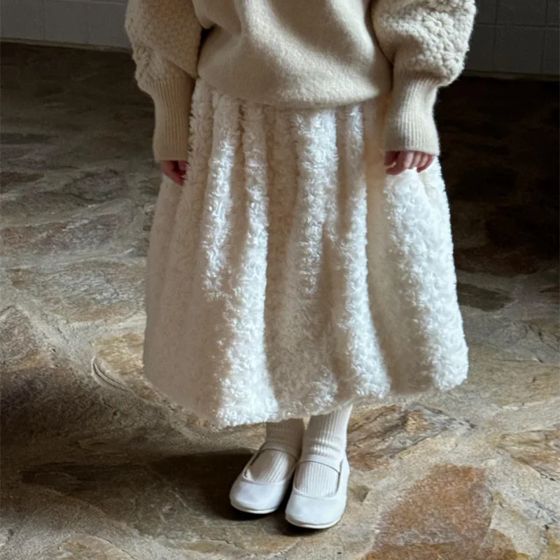 

2024 Winter Korean Edition Children's Flower Hairy Half Skirt Single Piece