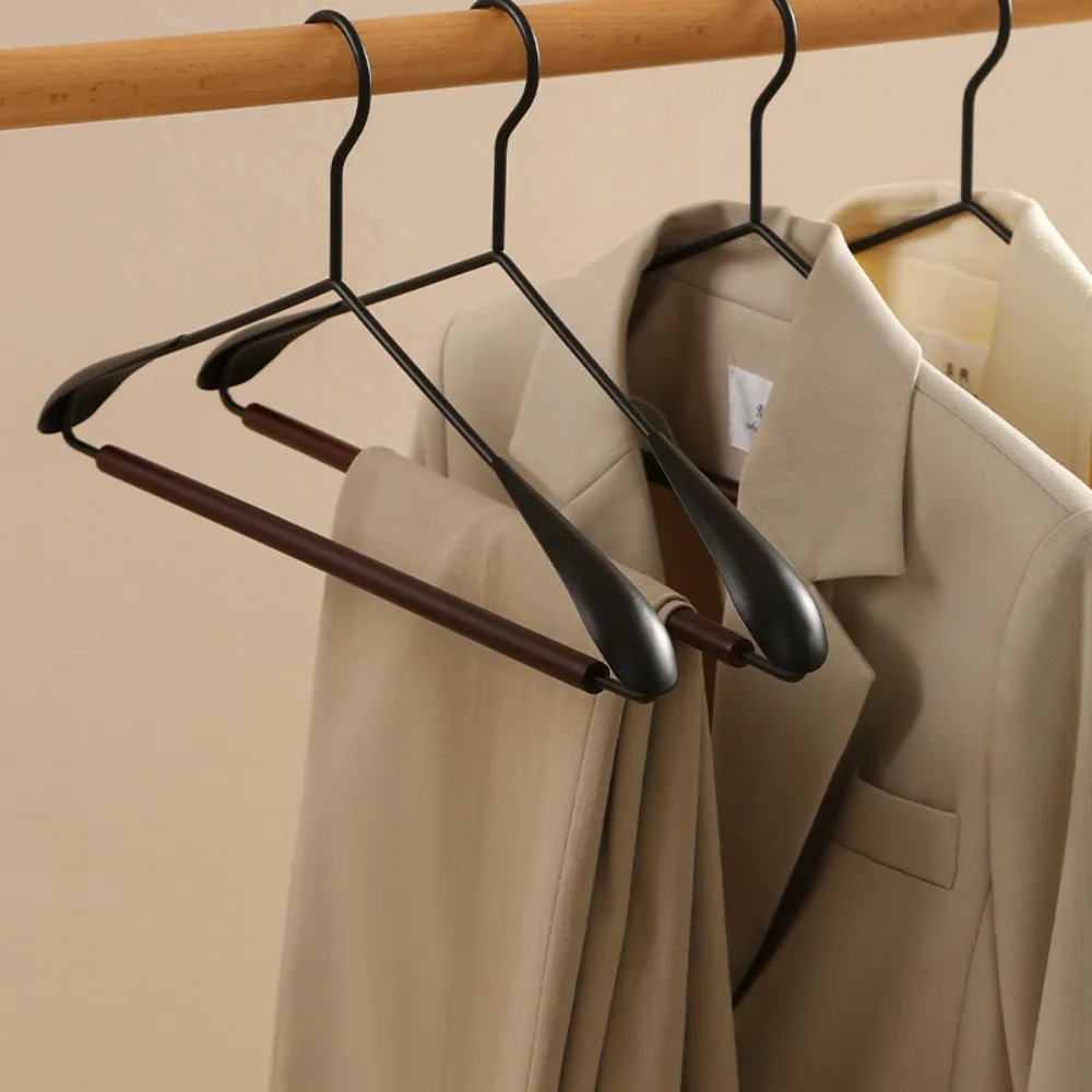 

3PCS Thickened Ironwork Clothes Hanger Vintage Seamless Construction Wide Shoulder Hanger Wooden Light Luxury Traceless Hanger