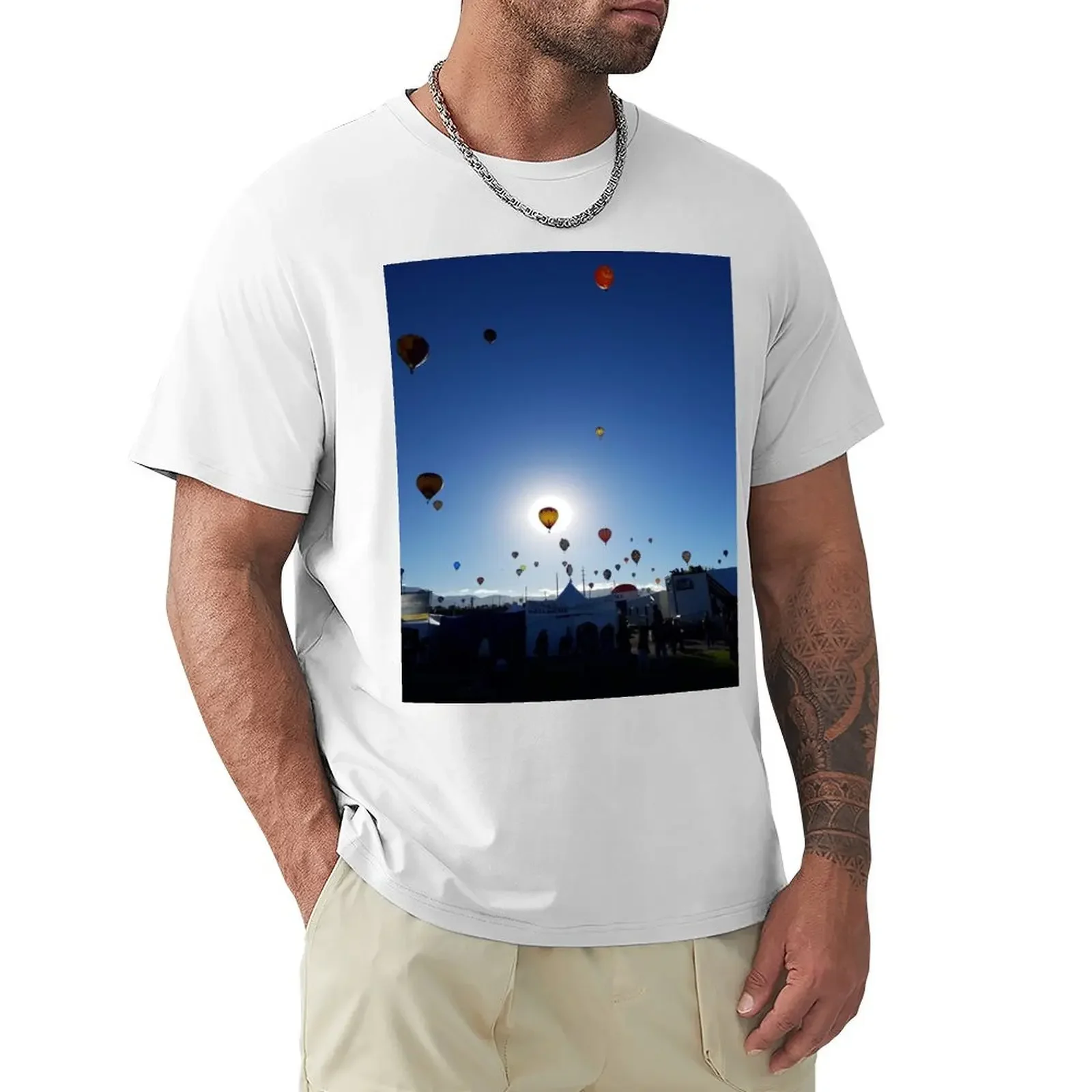 Balloon blocking the sun T-shirt aesthetic clothes for a boy new edition kawaii clothes t shirts for men