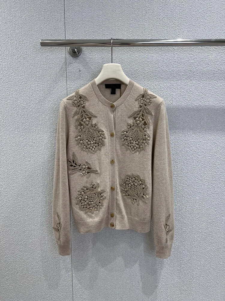 

SVORYXIU осень-зима, новый стиль, чертополох, татуировка, кашемировый кардиган с круглым вырезом, женская мода, 2025, коричневый повседневный стильный кардиган, топ