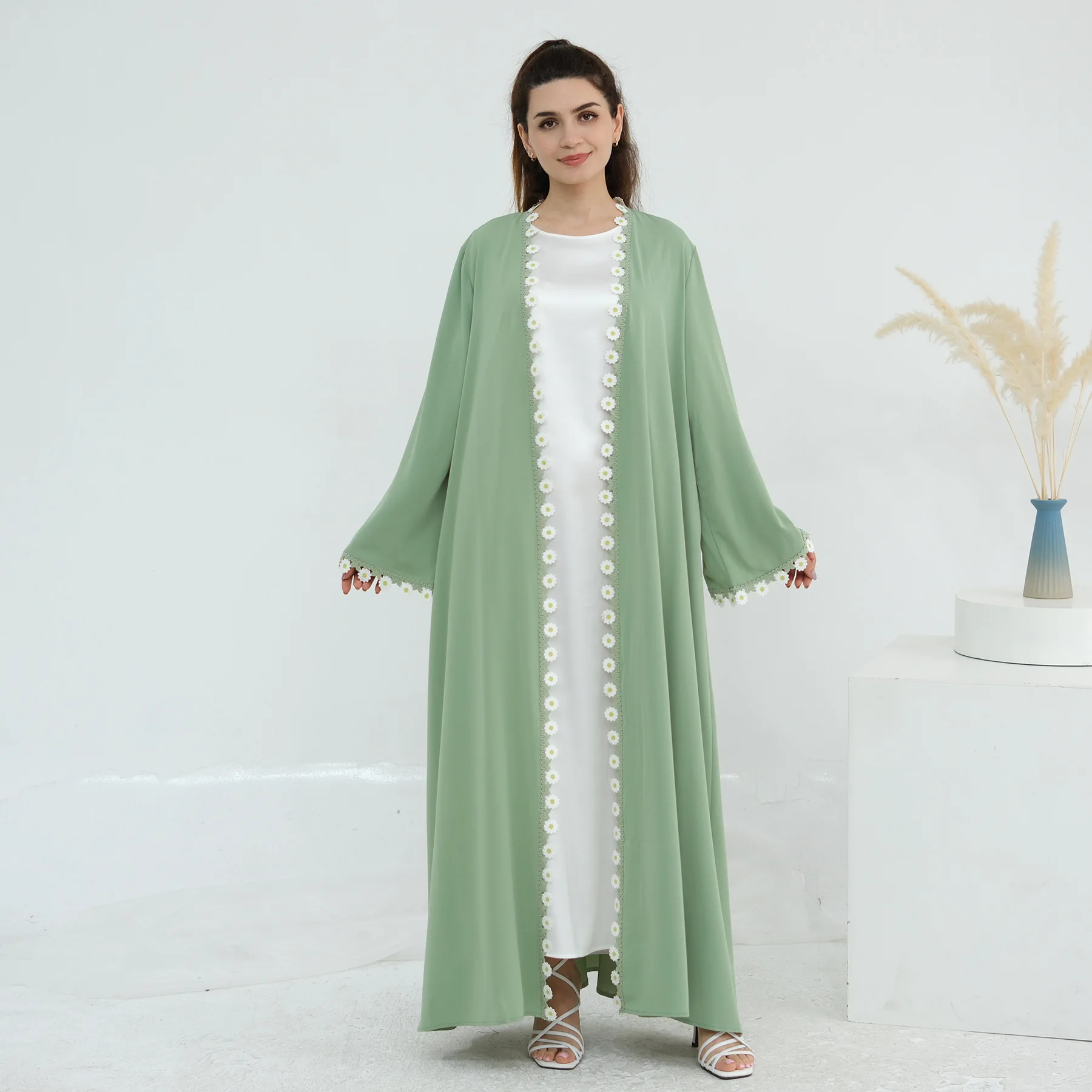 

Новая Абая женская мусульманская хиджаб платье с вышивкой Дубай Абая кардиган Kebaya кимоно Джалабия Ид Рамадан халат кафтан исламская одежда