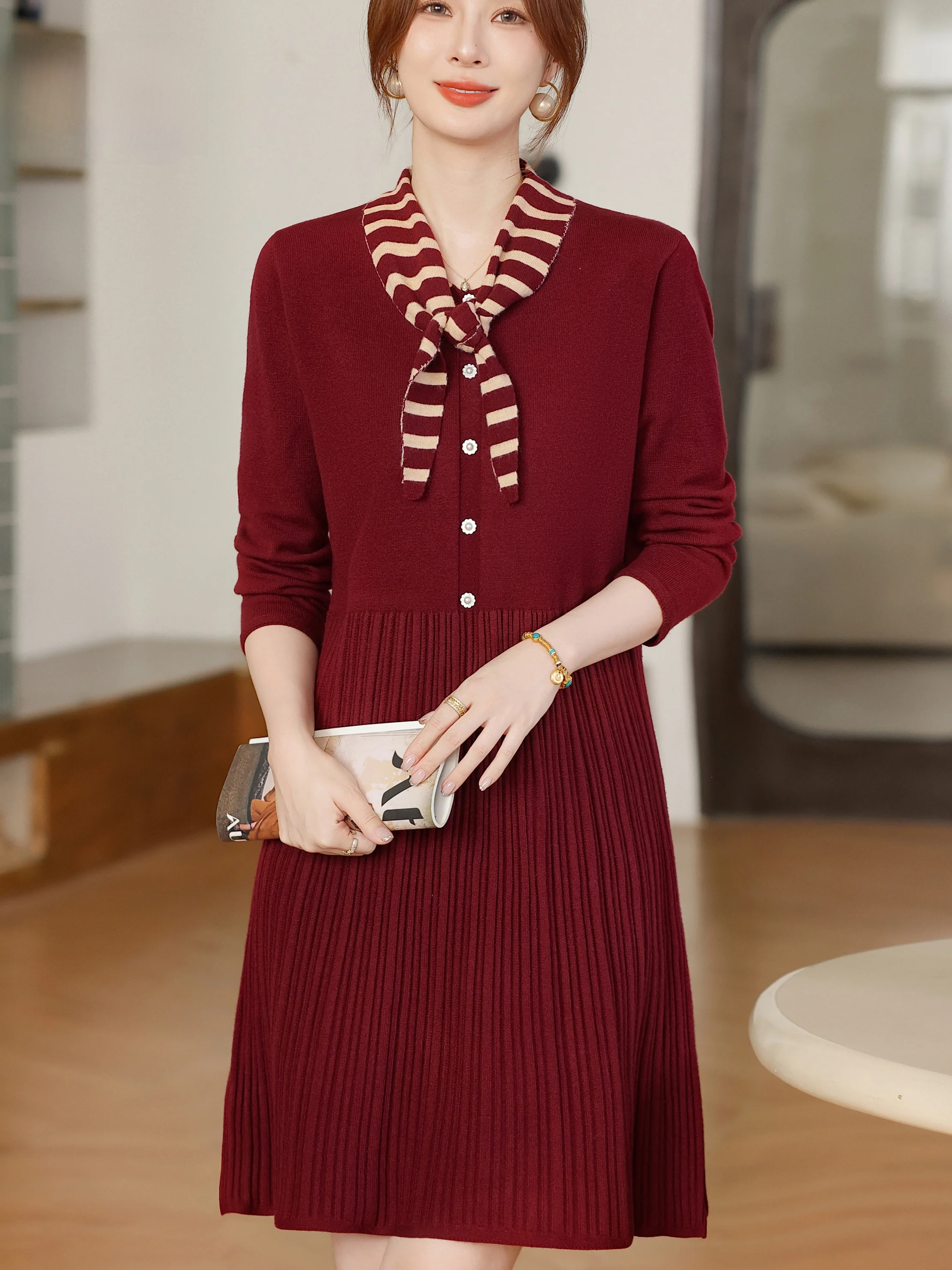 

Autumn Winter Ladylike Stripe Splicing Knitted Dr Scarf Collar Mom Clothes Slimming Ele Skirt aped Loose Fit