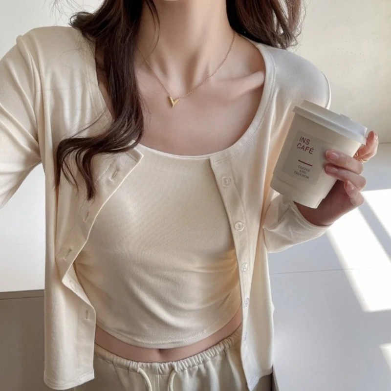 

Модная однотонная рубашка с длинными рукавами и пуговицами, повседневная универсальная тонкая куртка премиум-класса, универсальная солнцезащитная одежда, рубашка с кондиционером