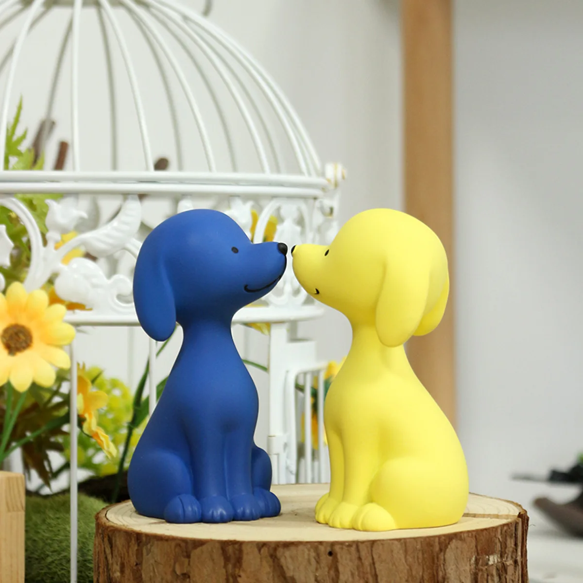

‌Couple Dog Statues - Cute Resin Figurines for Living Room, Bedside & Bar, Romantic Home Decor, Perfect Gift for Lovers
