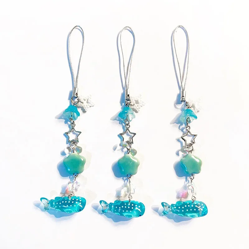 Charm para teléfono ballena azul hecho a mano y2k