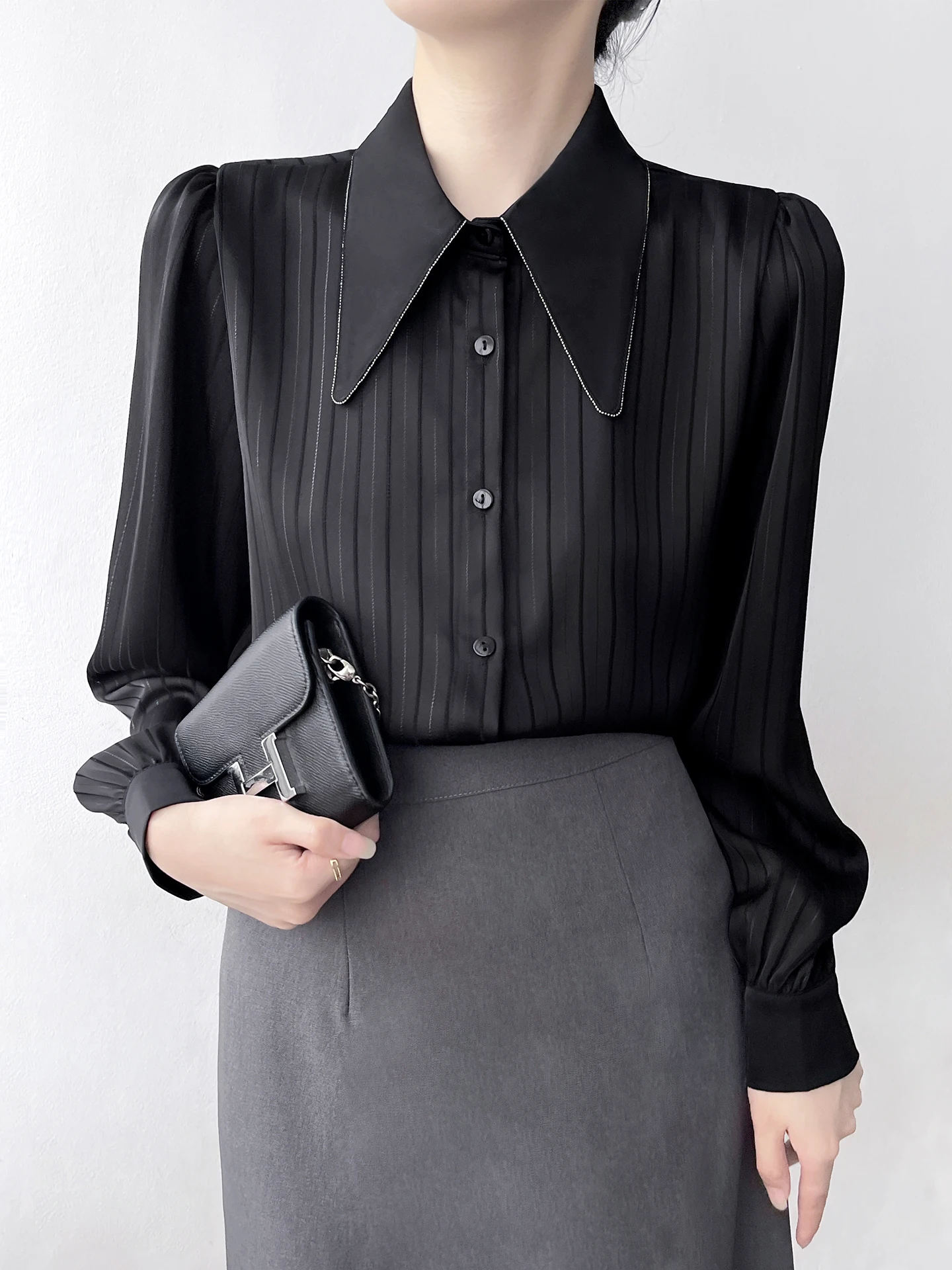 

Bla Silk Satin Long Sve arp Collar Commute irt for Women Ele Versatile Office Workwear Korean Sle Loose Fit