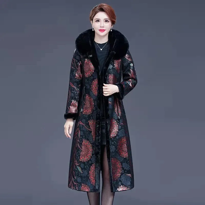 7XL Double Sided Wear  Fur One-Piece Winter 2024 New Middle-Aged  Elderly Women\'s Clothing Stylish Mother Haining Fur Coat Long