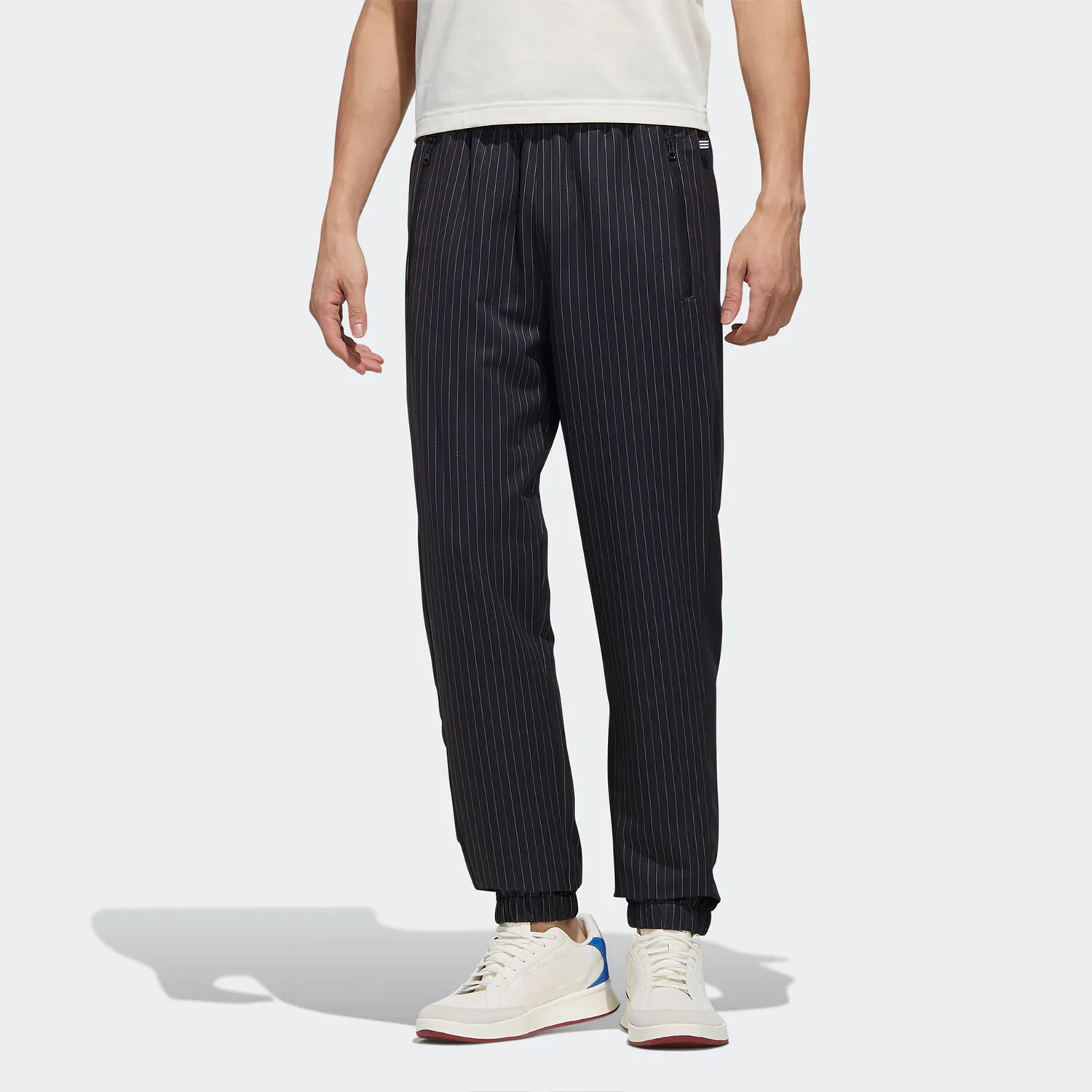

Оригинальные мужские полосатые брюки Adidas NEO M UTLY PINST PT FT0515