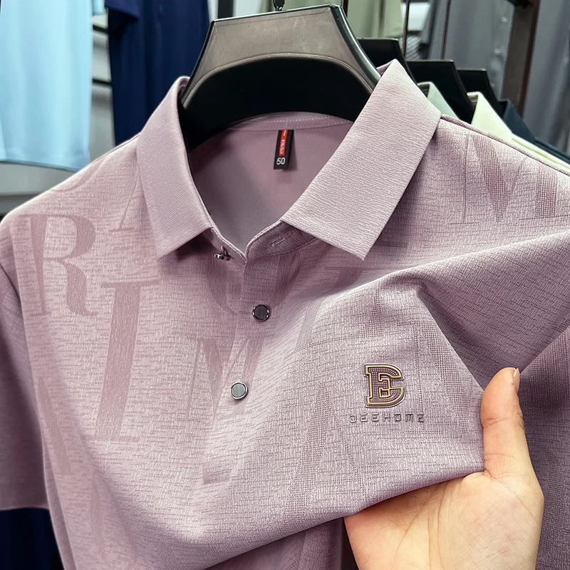 تي شيرت رجالي بأكمام قصيرة وطية صدر السترة من العلامة التجارية الفاخرة الخفيفة مطبوع عليه حروف شخصية حريرية ناعمة وصديقة للبشرة وقابلة للتنفس قميص بولو جديد