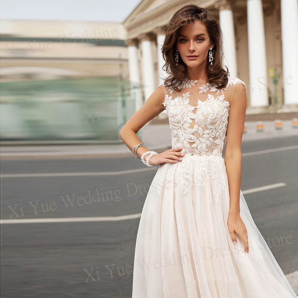 2024 Graceful Classic A Line Women's Wedding Dresses Charming Lace Appliques Bride Gowns Button Illusion Sleeveless 웨딩 촬영 드레스