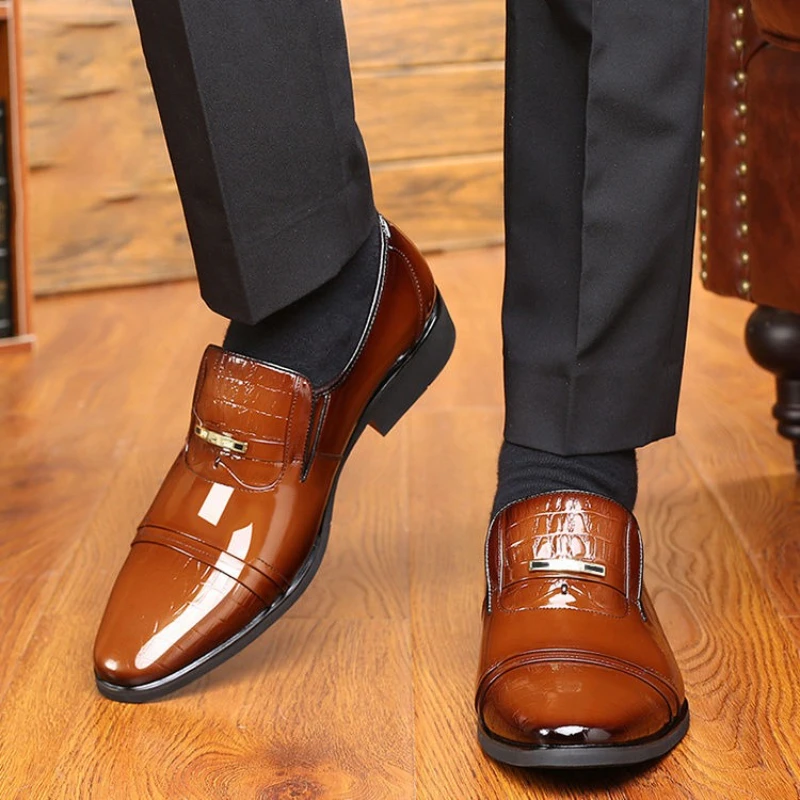 

Business Pointed Toe Bright Upper Men's Formal Oxfords Shoes 2025 Trend Low Price Gentleman Elegant and Classic Social Shoe Male