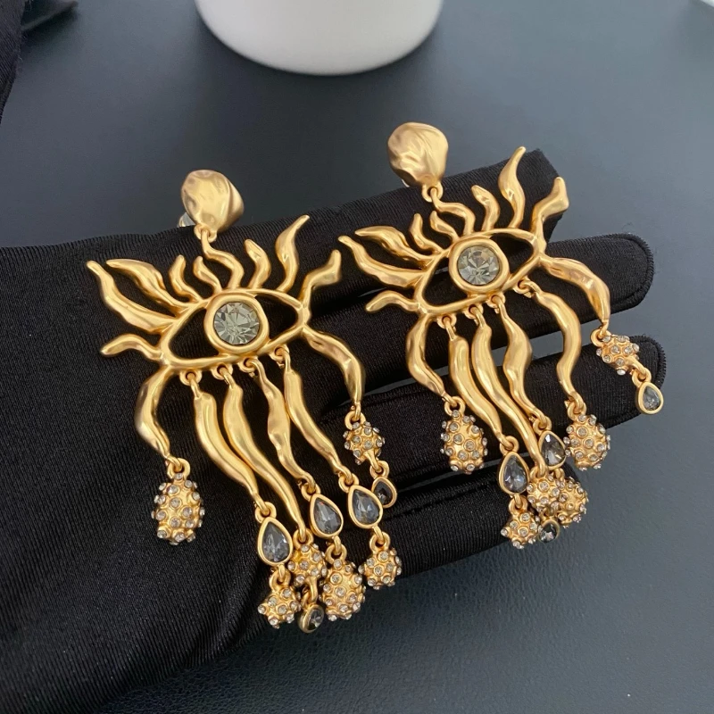 

Fashion Gorgeous Eye Crystal Exaggeration Pendant Earrings Woman Chic Designer Jewelry Trend
