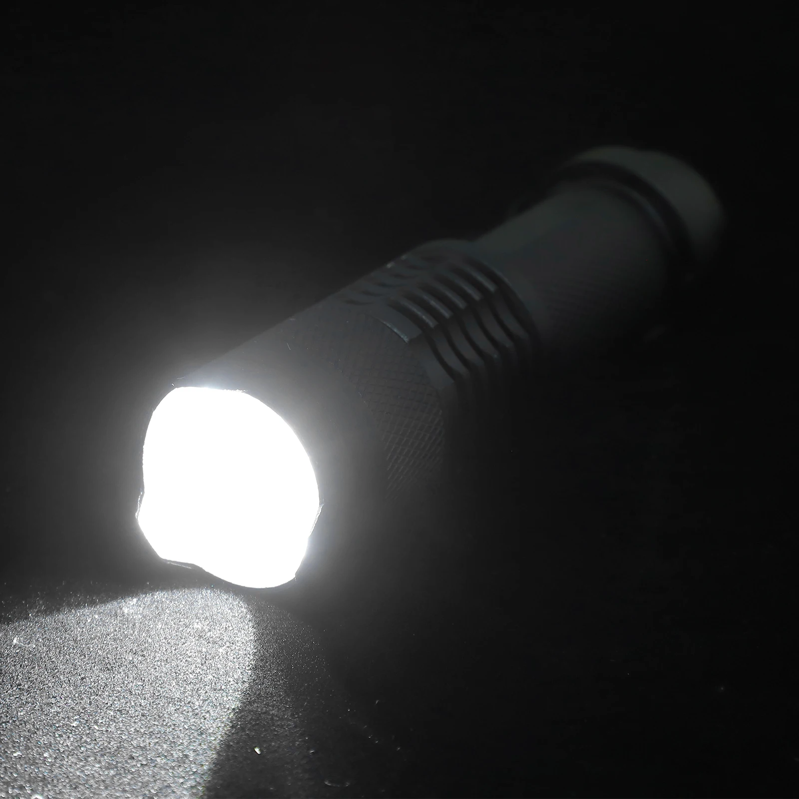 

7W Mini LED Flashlight Waterproof Black 3 Light Modes Adjustable Focus Durable Aluminum Alloy Outdoor Portable Lighting Zoomable