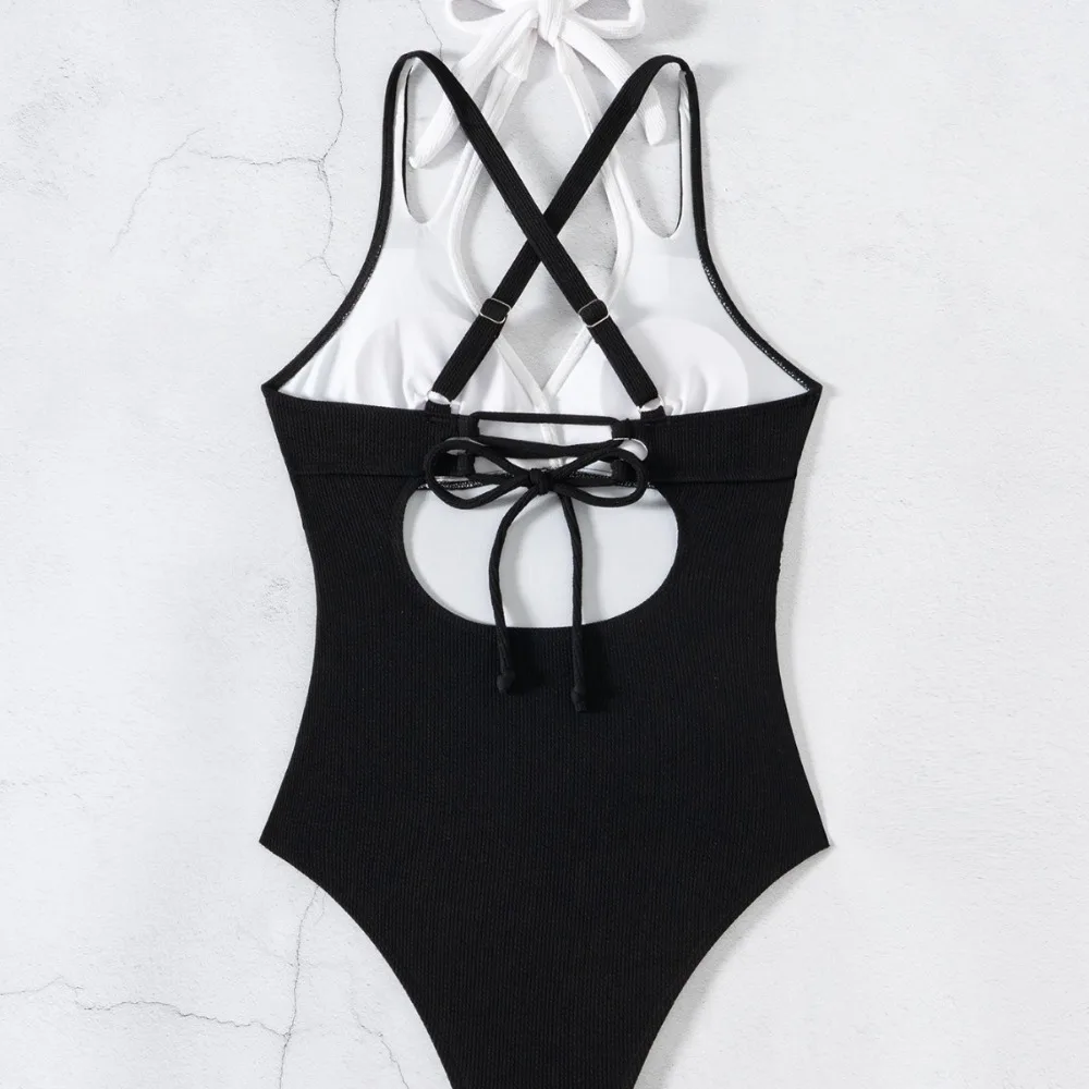 Set bikini Cuscino per il torace Nessun supporto in acciaio Costume intero da donna alla moda con blocco del colore, coulisse in vita