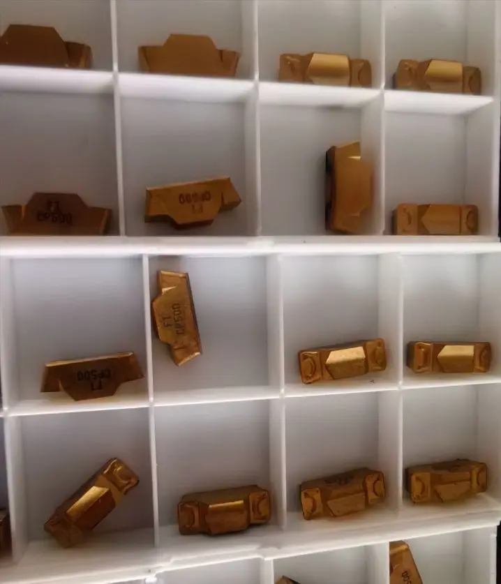 

Hard alloy cutting blades VPGX220631EN-E10,H25