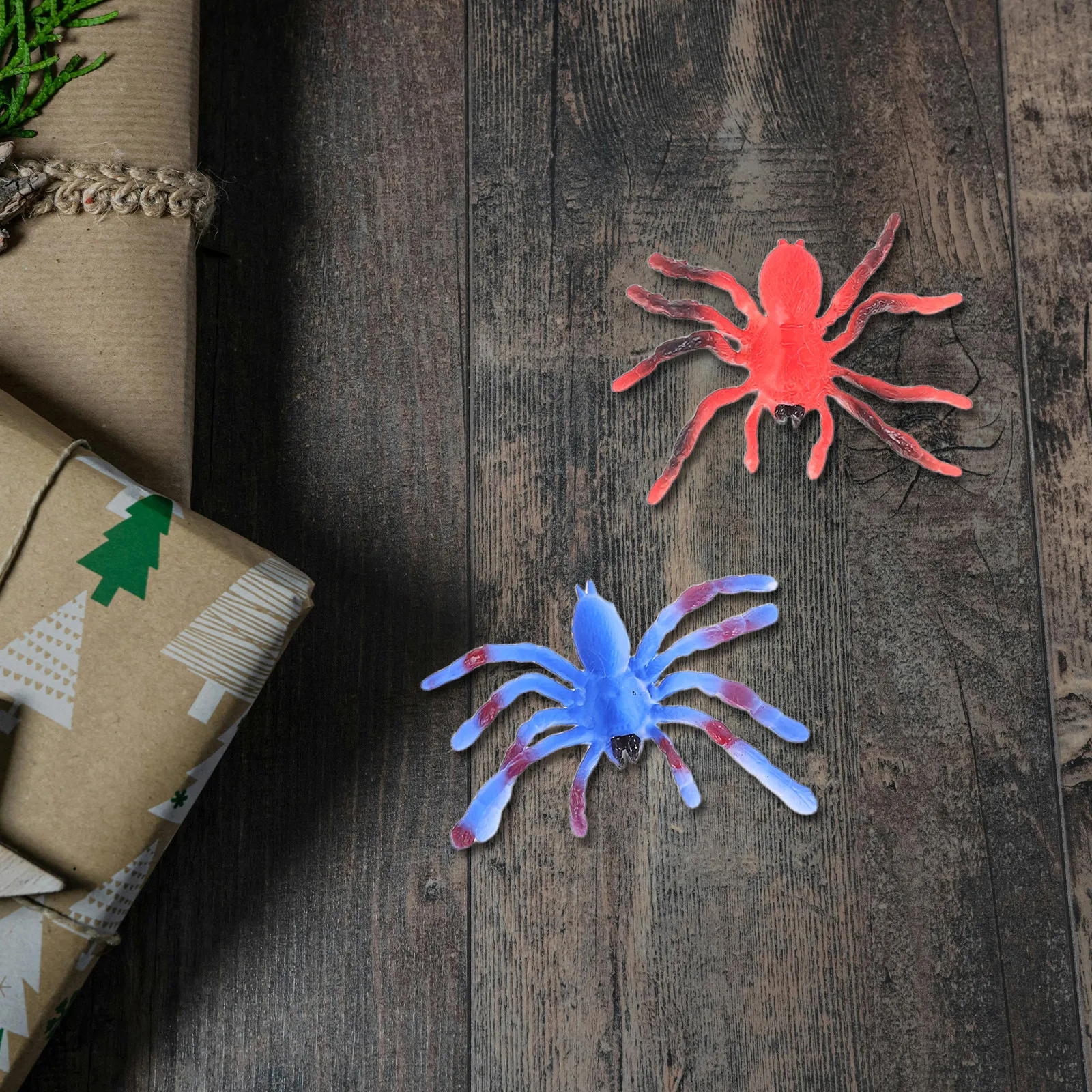 

6Pcs Water Activated Color Changing Spiders Realistic Resin Fake Spider for Kids Playtime Outdoor Indoor Games Prank Fun
