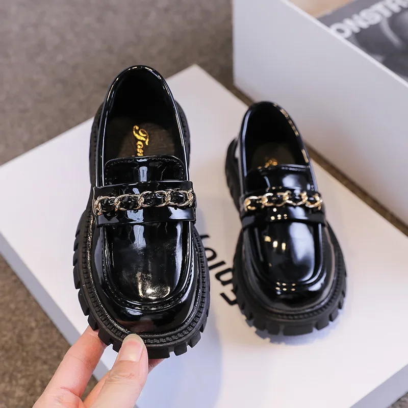 Girls Princess Black Loafers Shoes Child Glossy Student Shoes Classic Metal Chain Kids Fashion Casual Toddler British Mary Janes