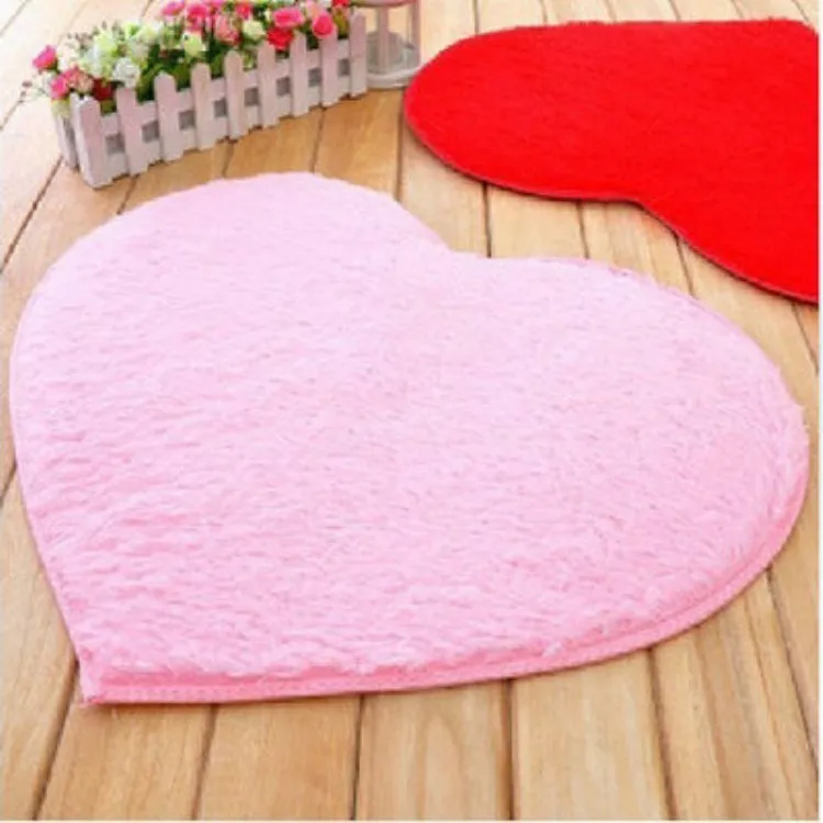 Home Heart-shaped Plush Carpet Bedroom Floor Mats Bedside Heart-shaped Household Decorative Small Cushions