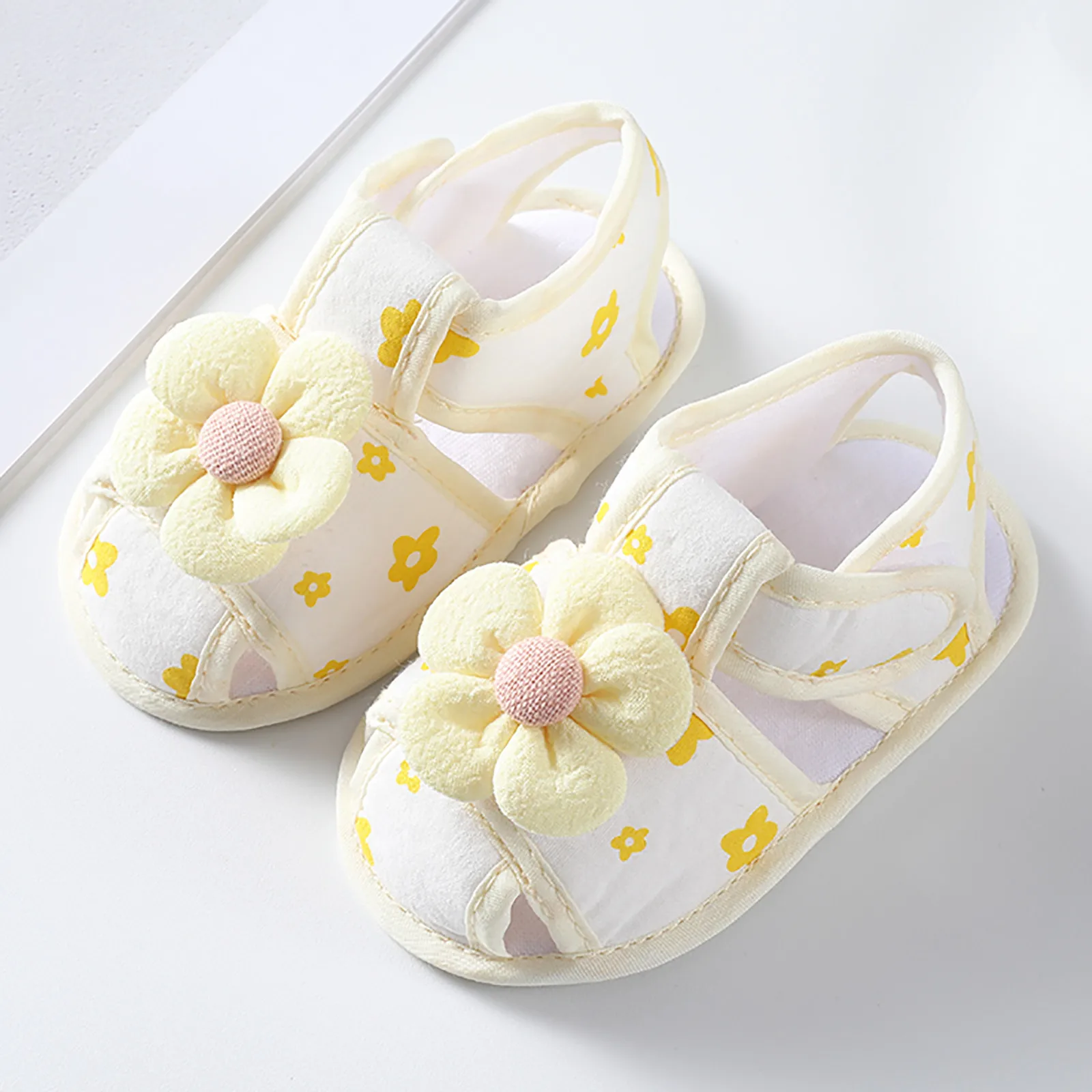 Sandalen Mädchen Kinder Baby Mädchen Weichen Kleinkind Schuhe Infant Kleinkind Wanderer Schuhe Bunte Glück Blumen Wasser Socken Kleinkind