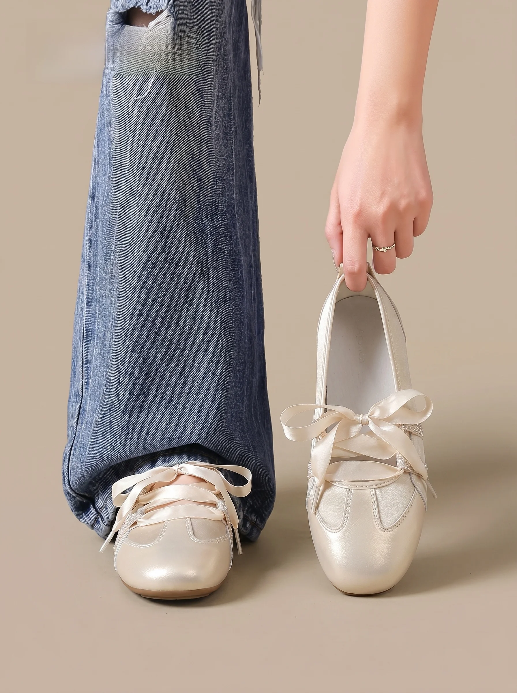 

Agsdon Women's Flat Ballet Casual Shoes Lightweight Soft Bottom Versatile Summer Sporty Low Top Shoes Mesh Inner Material