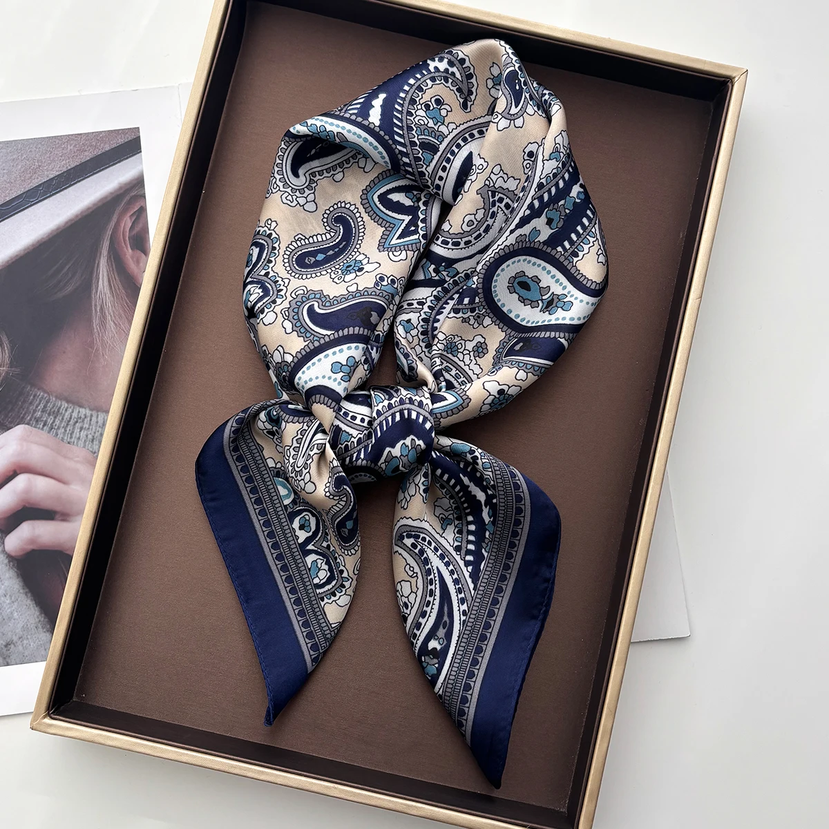 Dame Mode Paisley Schal Seide Gefühl Quadratisches Halstuch Bandana für Frauen Schal Schals Wrap Kopftuch Haarband Krawatten – Detail 14