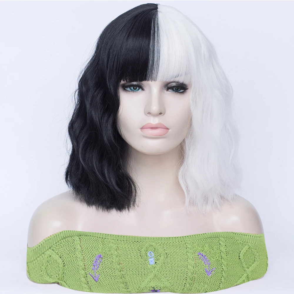 الاصطناعية قصيرة متموجة نصف أبيض نصف أسود الباروكات مع الانفجارات للنساء تأثيري لوليتا أنيمي مقاومة للحرارة شعر مستعار