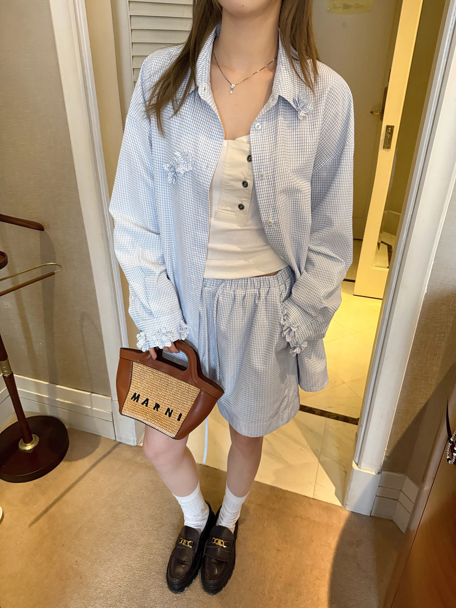 

Комплект LelyMooch ручной работы: рубашка с длинным рукавом и шорты для женщин, с цветочным принтом, из смесового хлопка, с эластичной резинкой на талии, в стиле Island Chic