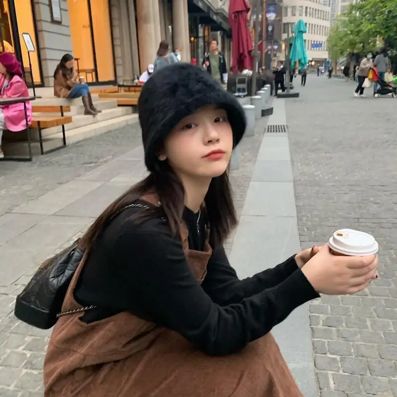 Plush fisherman hat autumn and winter basin hat round head plush high-end feeling face white bucket hat for ladies image 2