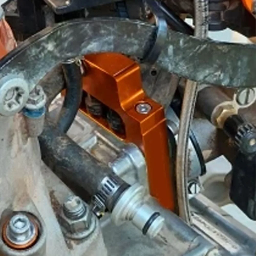 Motorcycle TPi Injector Relocation Block Aluminum For K-T-M EXC300 250 XC XCW TPi Six Days EXC XC 300 250 150 TPi 2023 2022 2021