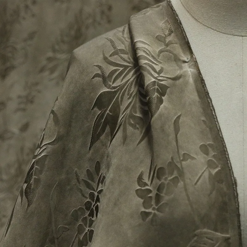

Embossed crepe dirty dyed silk fabric light luxury jacquard stir-fried color designer