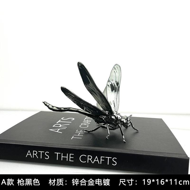 Modern simple and luxurious insect ornaments electroplated metal butterfly beetle ant model room children room decorations