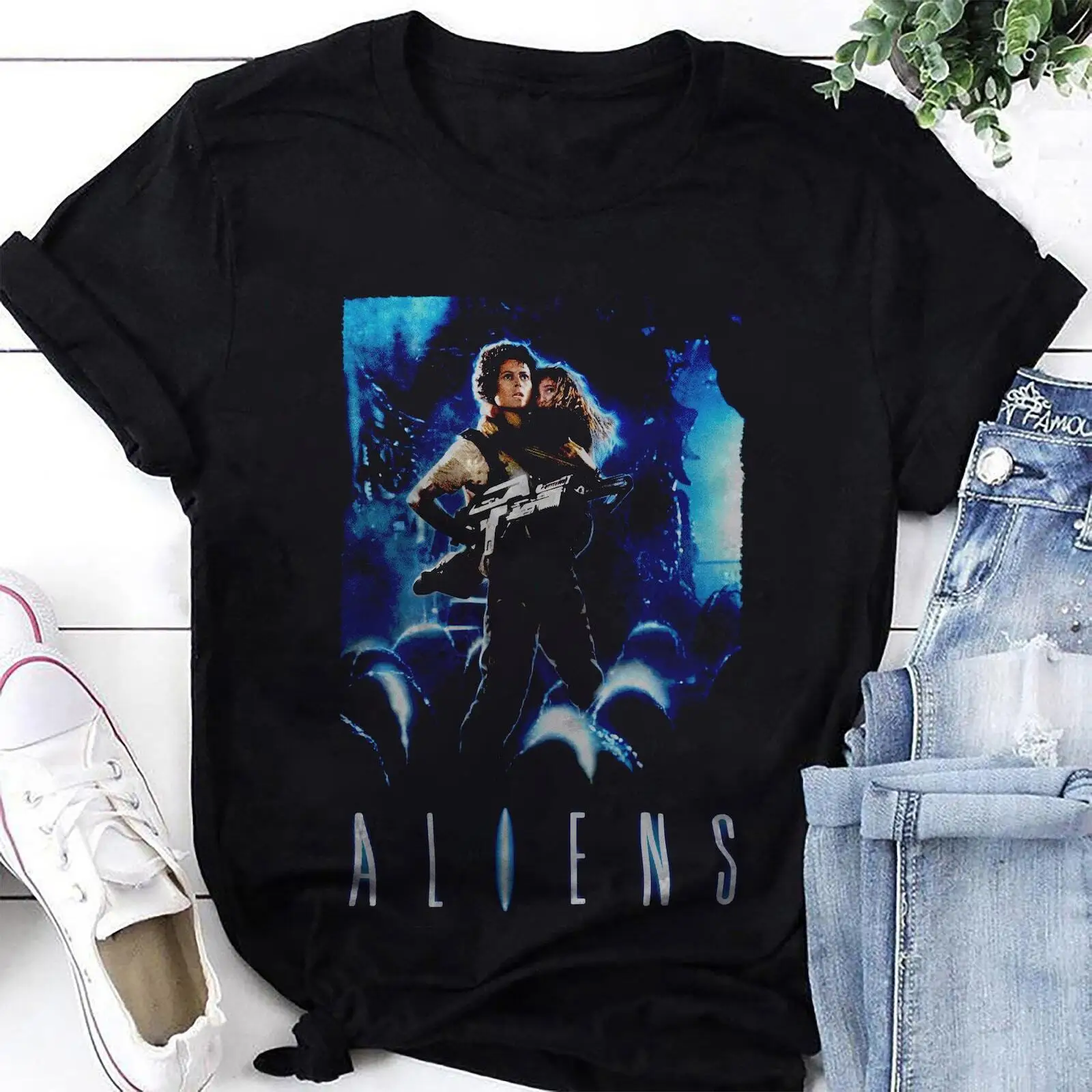 Aliens Movie Poster Sigourney Weaver T Shirt Sci Fi Horror Retro S