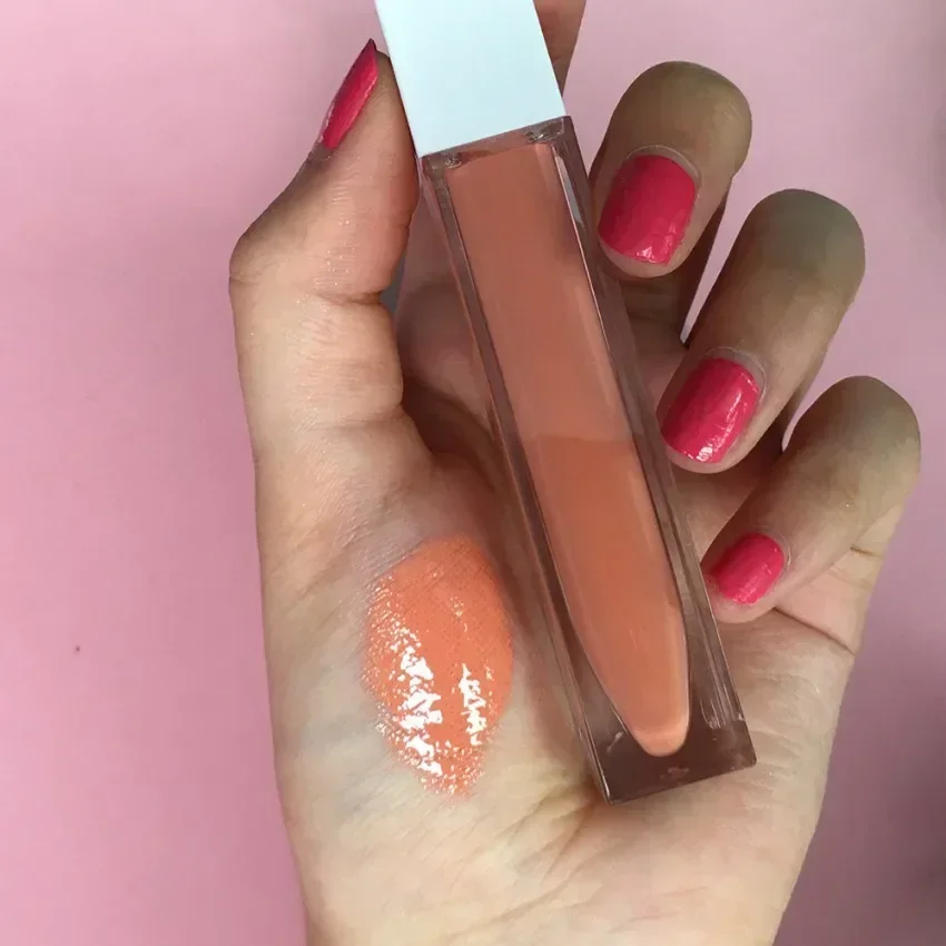 カスタムロゴカスタマイズされたリップグロス P25-1 チューブプライベートラベル顔料ノンスティック選択マット光沢のある防水メイクアップ卸売