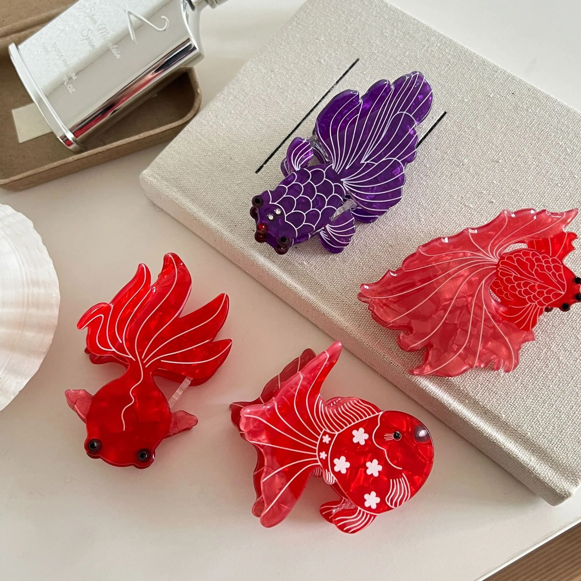 

Personalized Butterfly Tail Goldfish Acetic Acid Grasp Clip Temperament Disc Hair SharkClip easy matching Fashion Hair Accessory