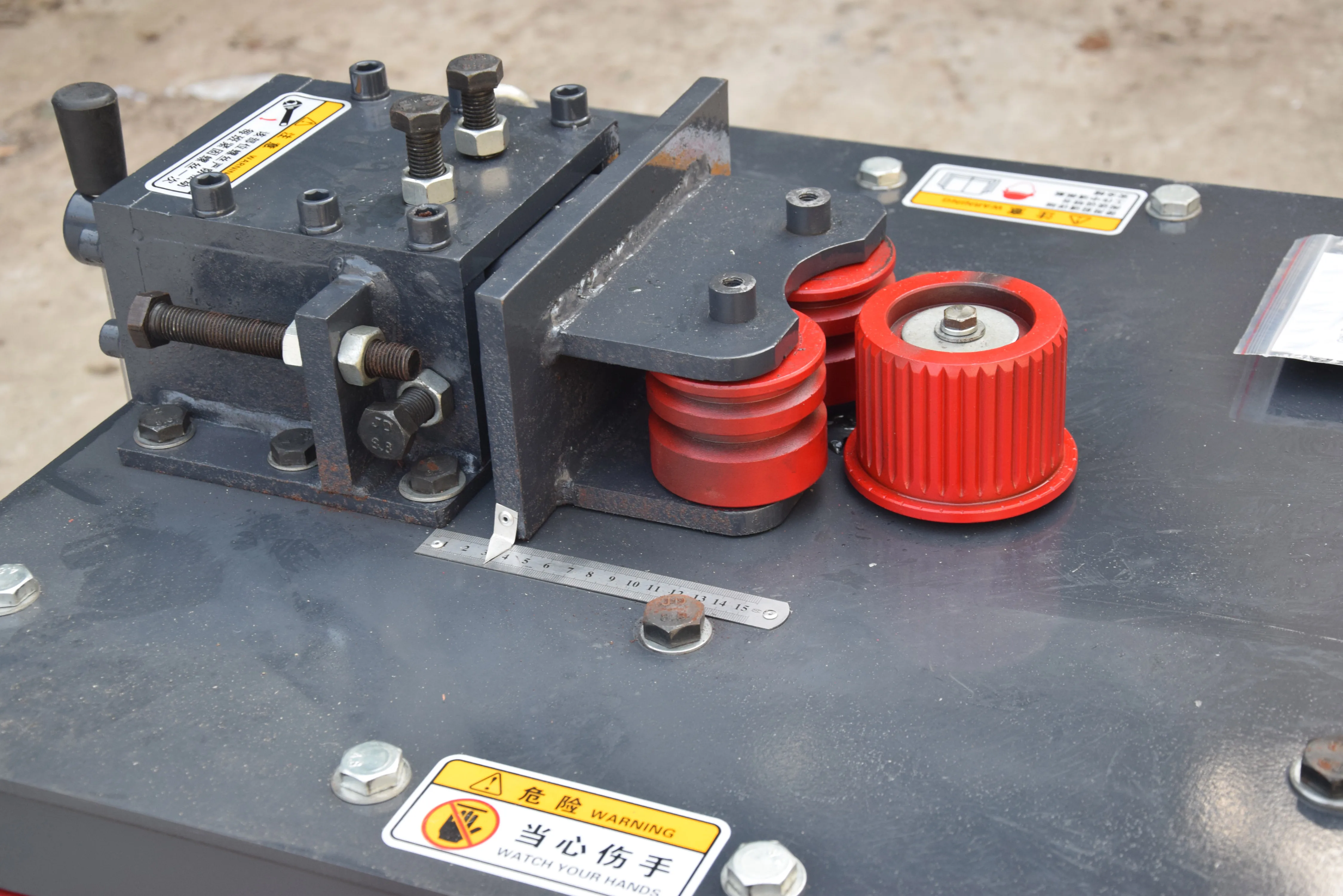 حار بيع 4-16mm CNC آلة ثني القضبان الفولاذية آلة الانحناء