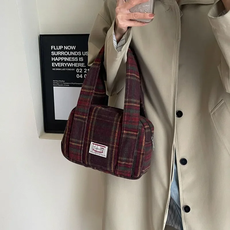 New Plaid Shoulder Bag Autumn Winter Tweed Check Tote Korean Version Shoulder Bag Vintage Shell British College Shoulder Bag