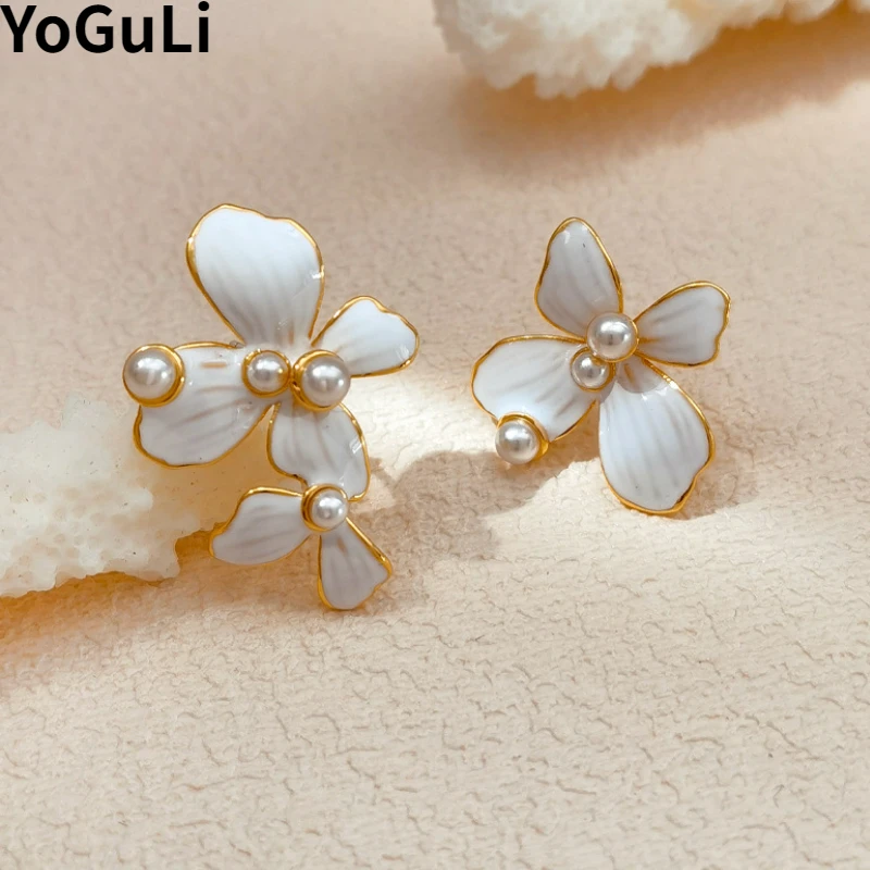 

Trendy Jewelry 925 Silver Needle SweetTemperament White Color Asymmetrical Flower Earrings For Women Fashion Accessories