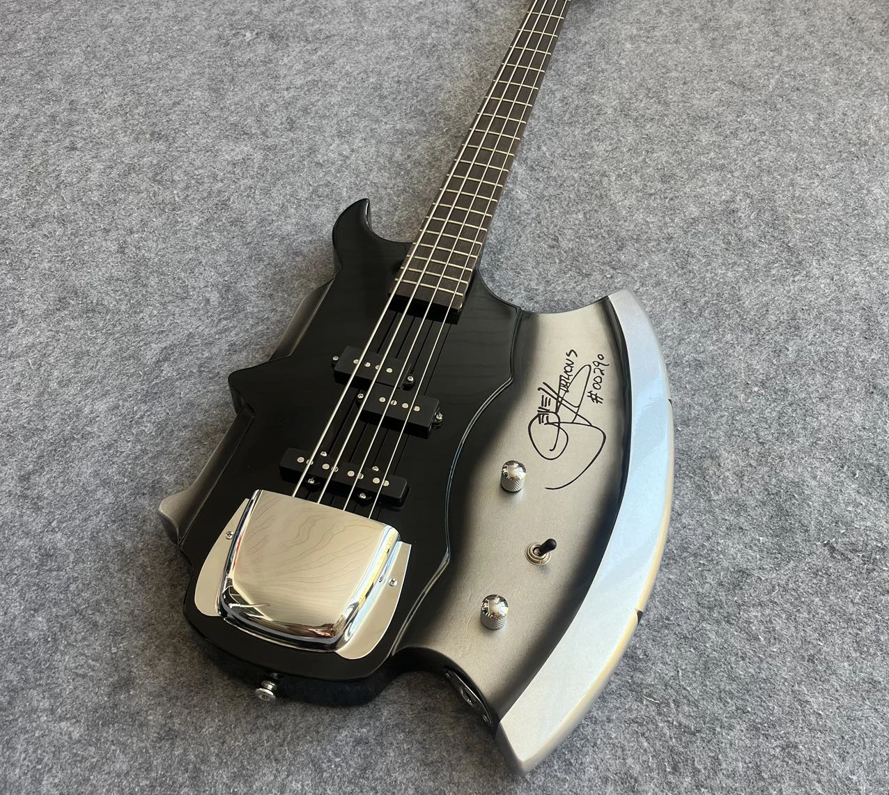 2026 HOT Axe-Shaped Guitar Floyd Rose Tremolo High Output Humbuckers Premium Finish Pro Metal & Rock Stage