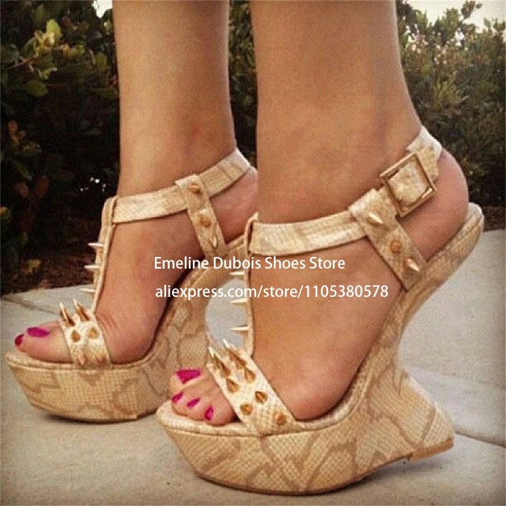Snake Skin Spike Stud Curved Wedge Platform Sandals Women Open Toe Metal Rivet T Strap Ankle Strap Sandals Punk Street Plus Size