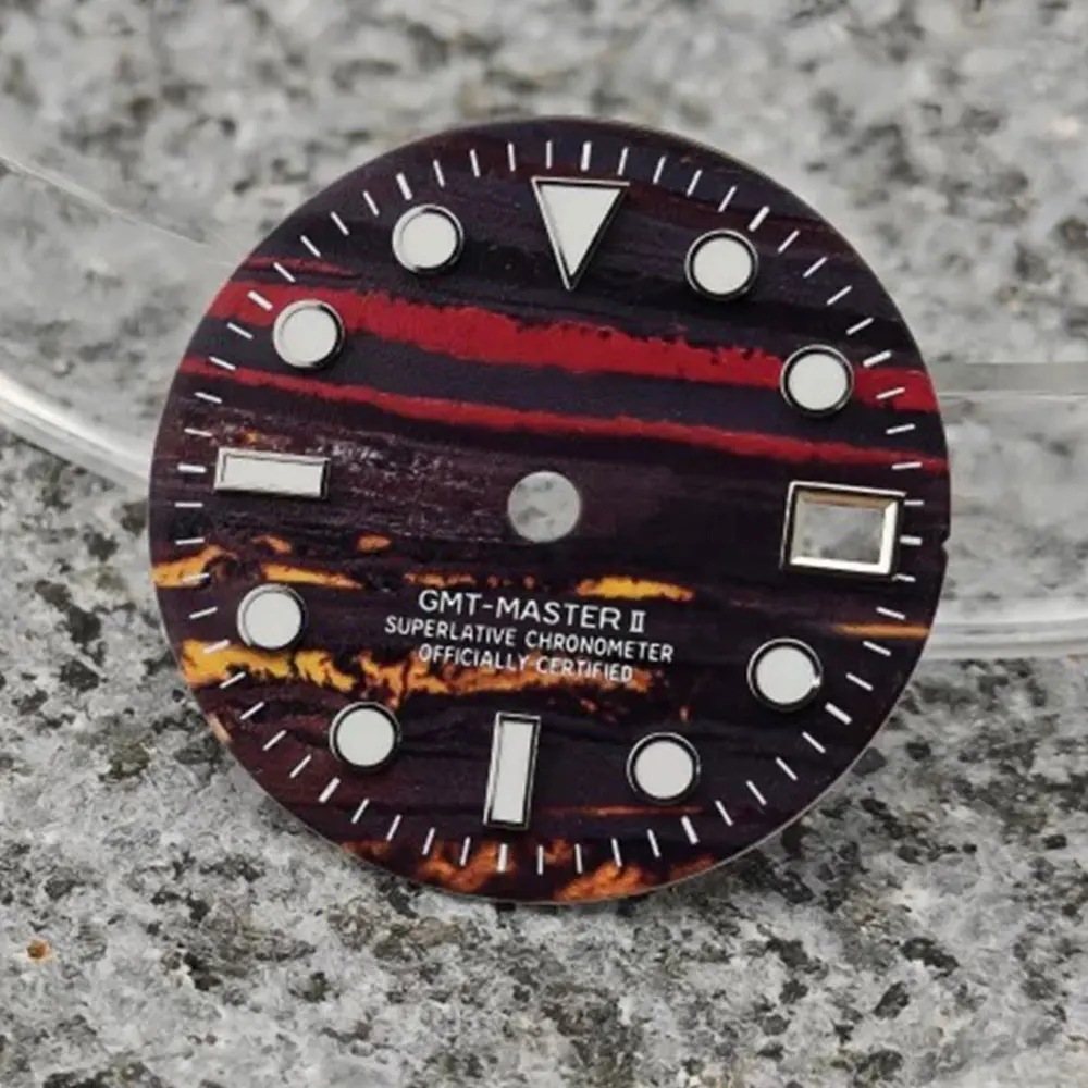 

Модифицированный светящийся циферблат C3 с узором коры GMT 28,5 мм, подходит для стрелок автоматического механического механизма NH34 NH35 NH36