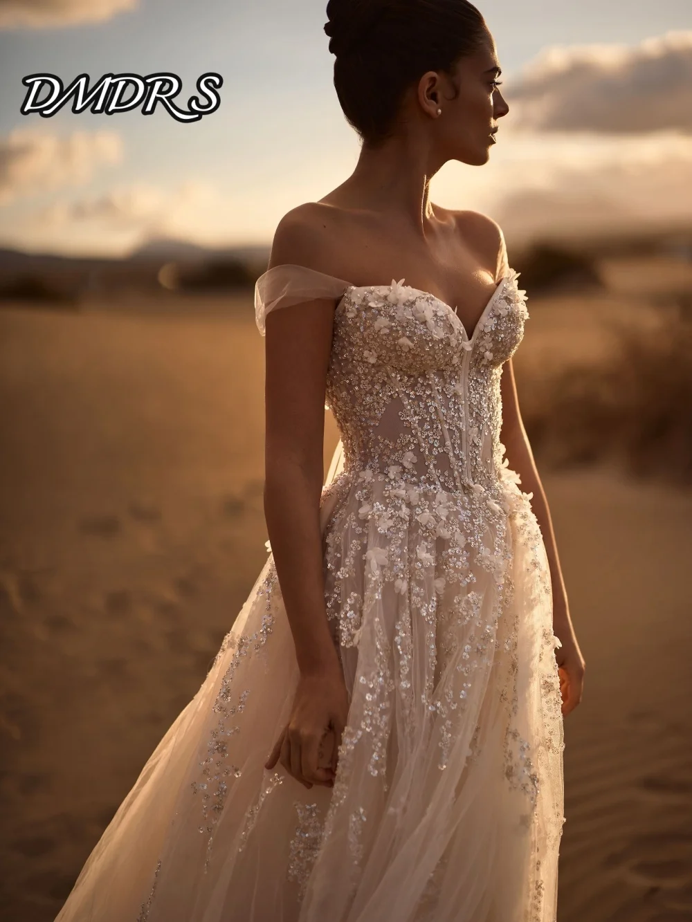 

Charming Spaghetti Strap Bridal Dresses Sexy Sleeveless Lace Wedding Dress Romantic A-Line Floor-length Dress Vestidos De Novia