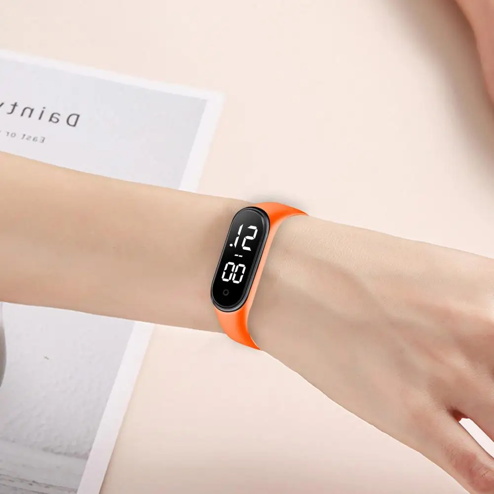 Electronic Watch Kids LED Digital Sports Watch Waterproof Fashionable Accurate Timekeeping Clear Reading Watch Electronic Reloj